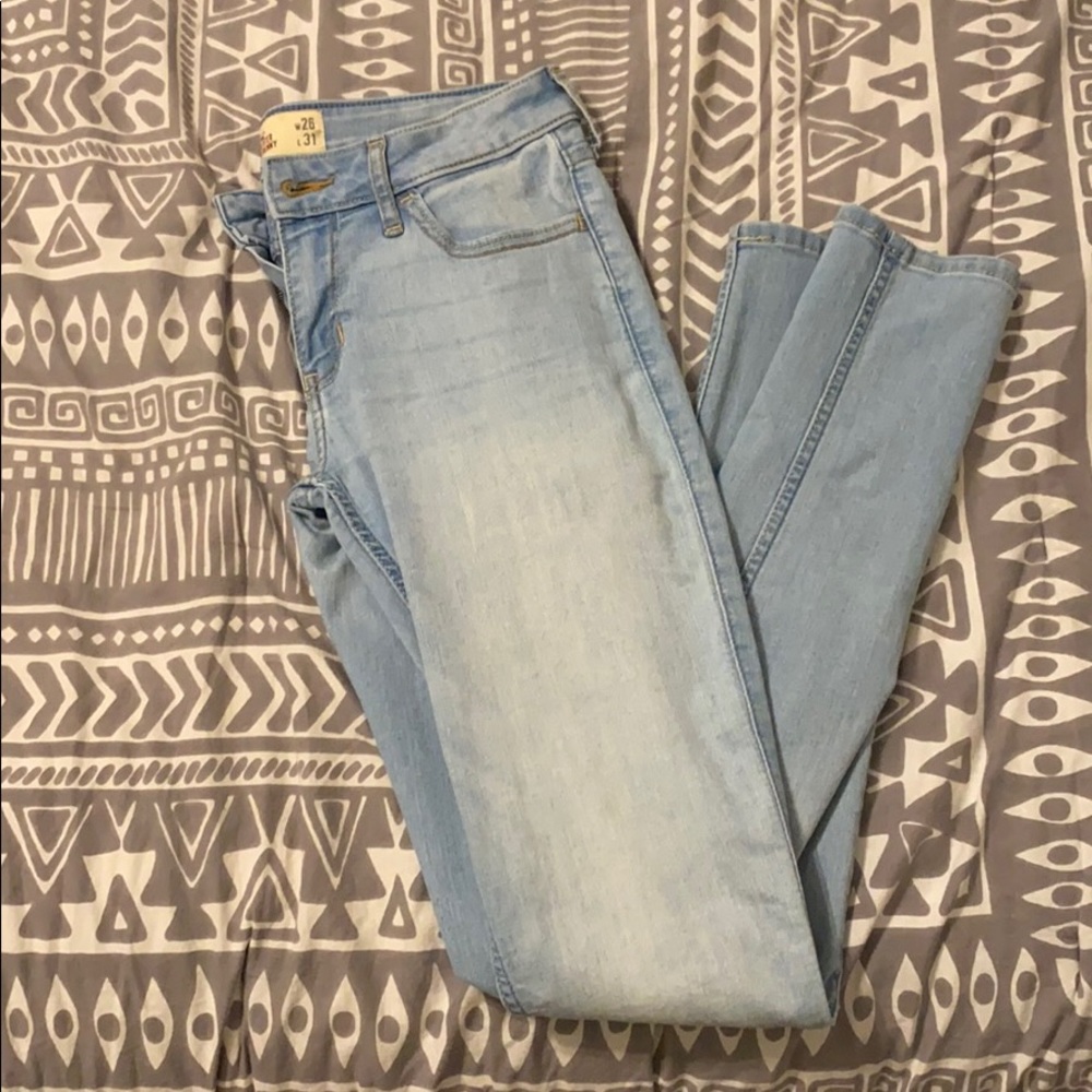 Women’s hollister jeans